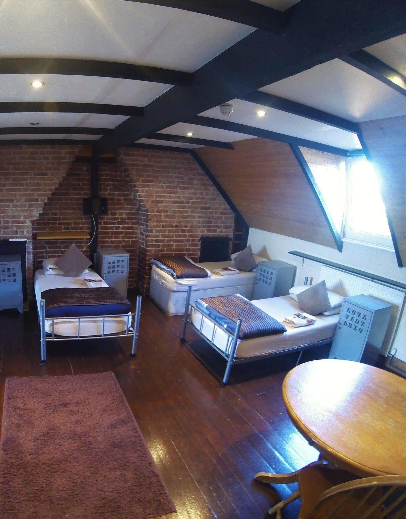 Kipps Backpackers Canterbury Exteriör bild
